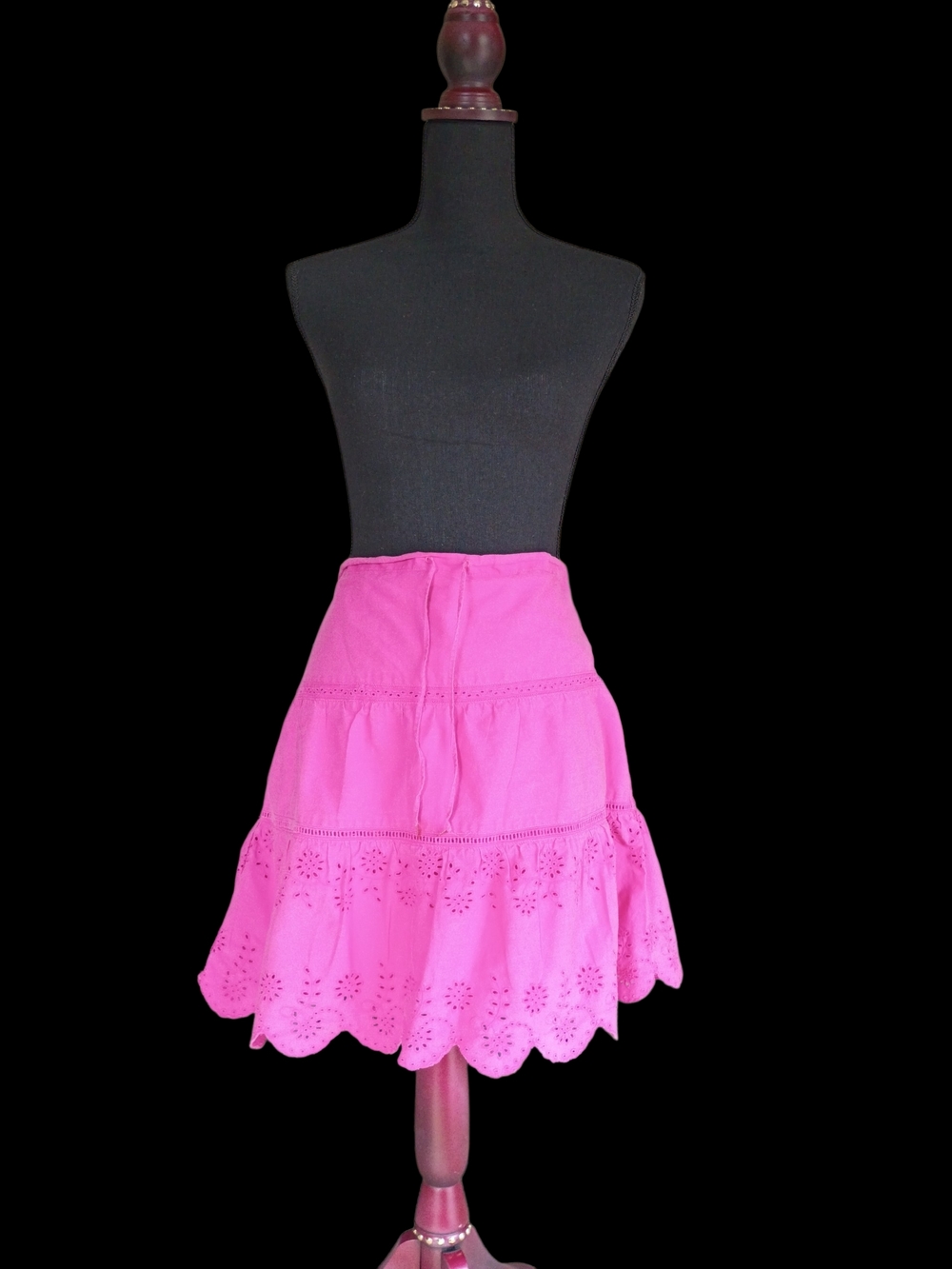 American Eagle Outfitters Hot Pink Tiered Eyelet Mini Skirt - Picture 2 of 10